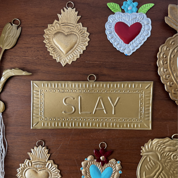 Plaque murale dorée SLAY, décoration artisanale Kiff Kiff