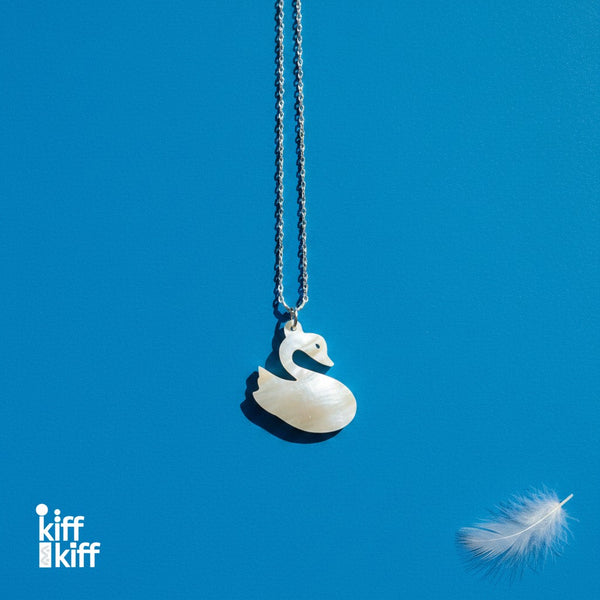Collier Cygne en Nacre