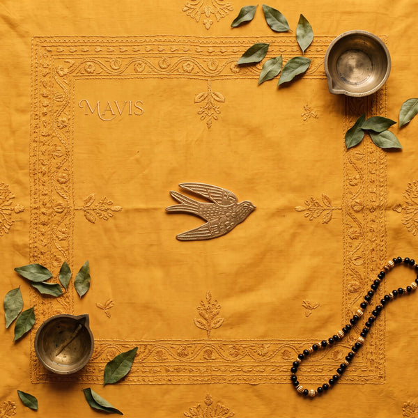 Hirondelle dorée Mavis – Objet décoratif artisanal