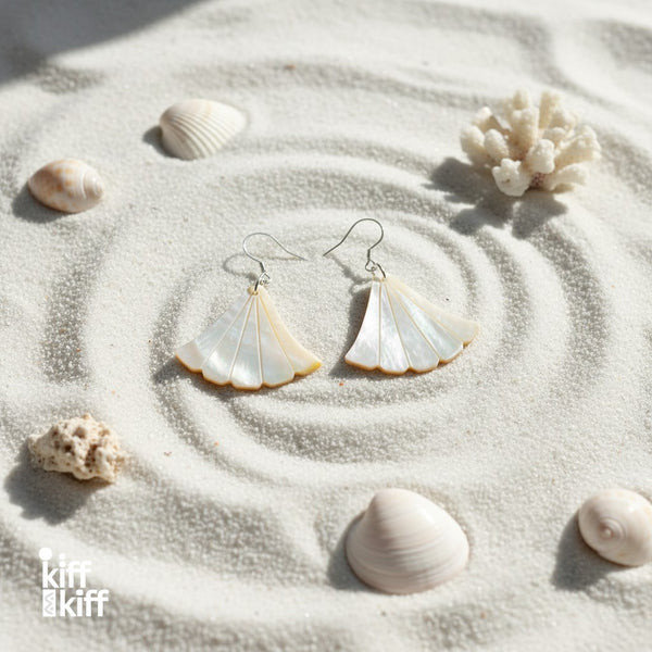 Boucles d'Oreilles Fleur en Nacre