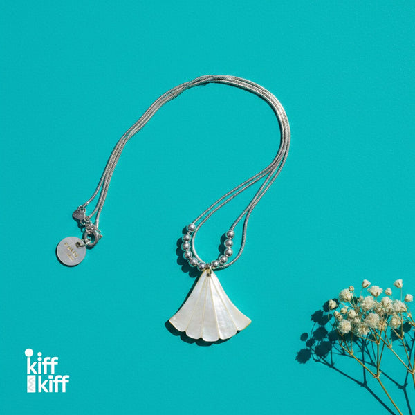 Collier petales de Fleur en Nacre