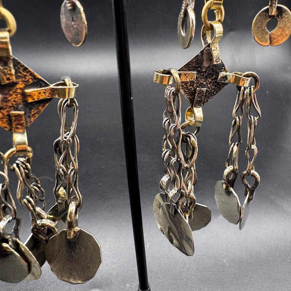 Boucles d'oreilles Kuchi afghanes, gros plan artisanal