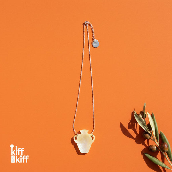 Collier Amphore en Nacre