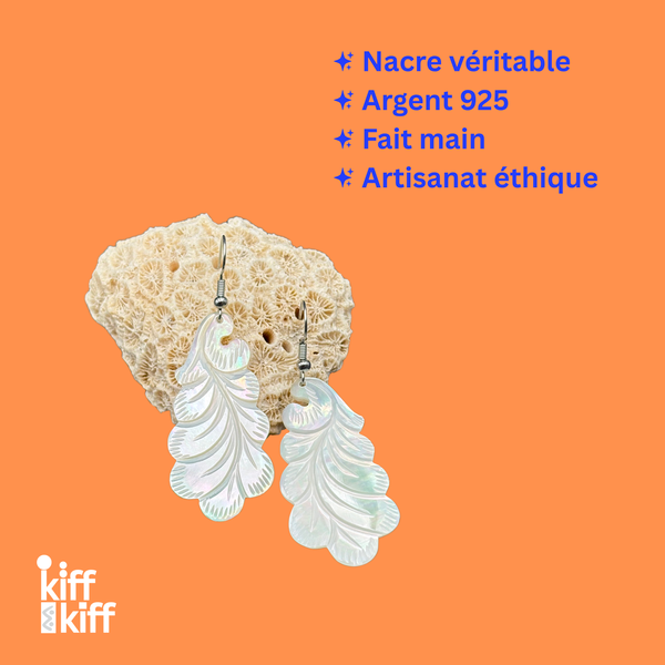 Boucles d'Oreilles Feuille Volute en Nacre