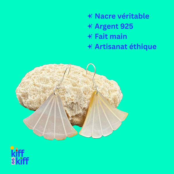 Boucles d'Oreilles Fleur en Nacre