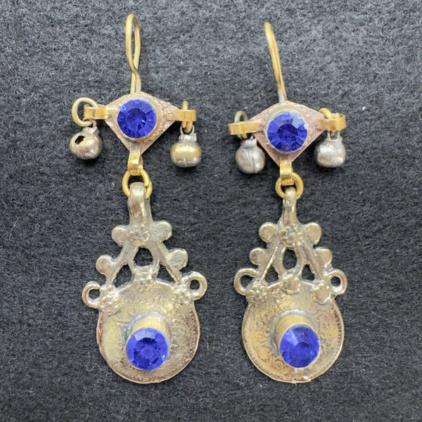 Boucles d'oreilles Kuchi afghanes bleues en métal artisanal, vue de face