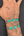 Détail des pierres turquoise et de la bande torsadée du bracelet Nuristan Kiff Kiff