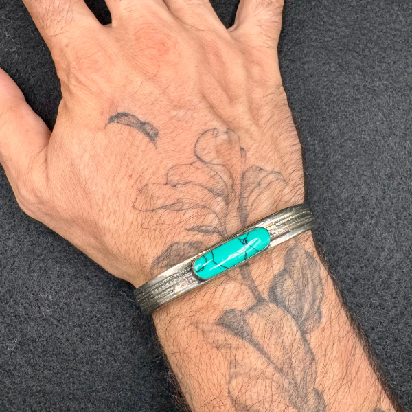 Bracelet turquoise Nuristan Afghanistan, vue de profil