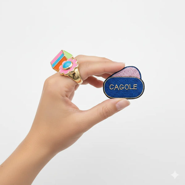 Broche CAGOLE, gros plan artisanal