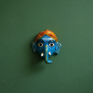 Masque mural artisanal KIFF KIFF de Ganesh en papier mâché bleu avec turban orange, fabriqué à la main en Inde.