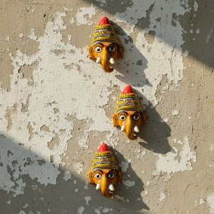 Trois petits masques muraux KIFF KIFF de Ganesh en papier mâché peint à la main, 11 cm, style artisanal indien