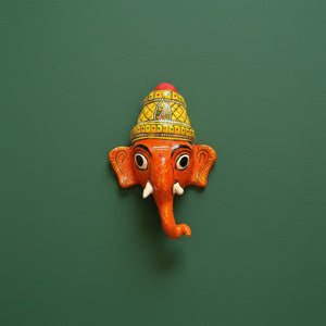 Masque mural KIFF KIFF Ganesh Vinayaka rouge en papier mâché peint à la main avec détails dorés et colorés