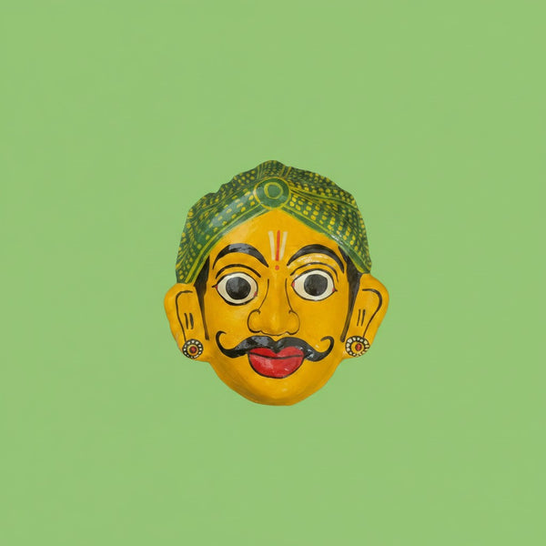 Grand masque mural KIFF KIFF représentant un visage d'homme hindou jaune avec une coiffe verte, fait main en Inde.