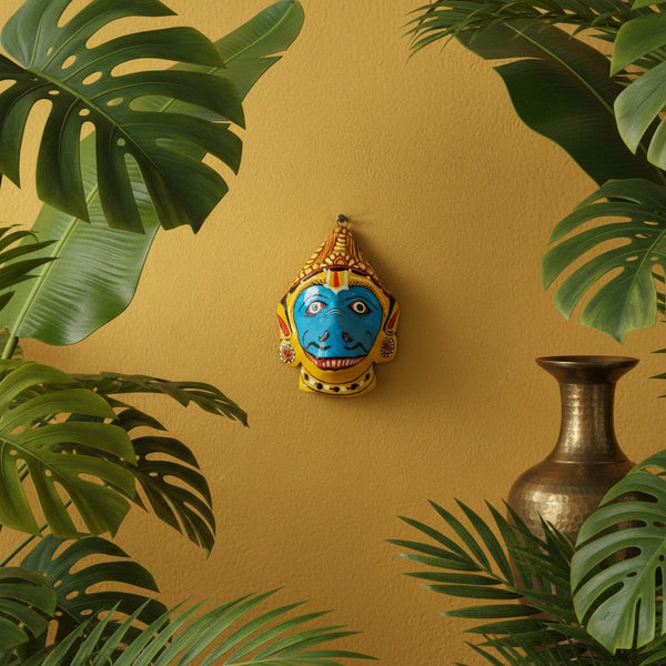 Masque mural artisanal KIFF KIFF Jambaban en papier mâché jaune et bleu, décoration murale indienne d'Odisha.