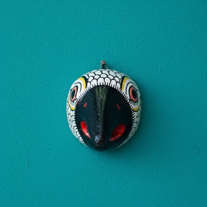 Masque mural KIFF KIFF Jatayu en papier mâché blanc avec bec noir, artisanat traditionnel d'Odisha, Inde