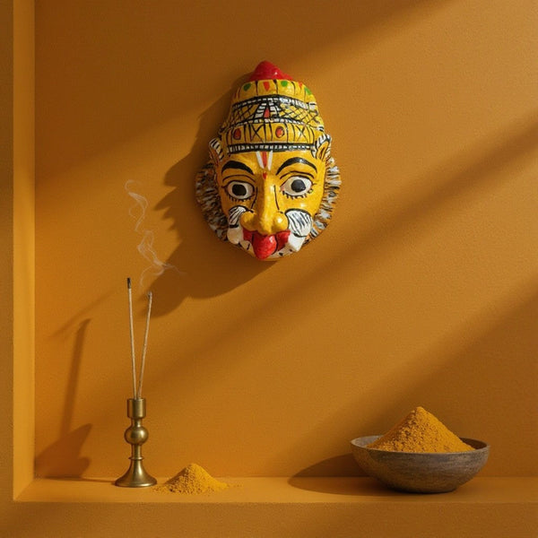 Masque mural artisanal KIFF KIFF représentant la divinité Narasimha Swami en papier mâché peint à la main