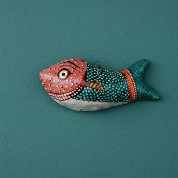 Masque poisson décoratif KIFF KIFF en papier mâché artisanal d'Odisha peint à la main avec des motifs colorés