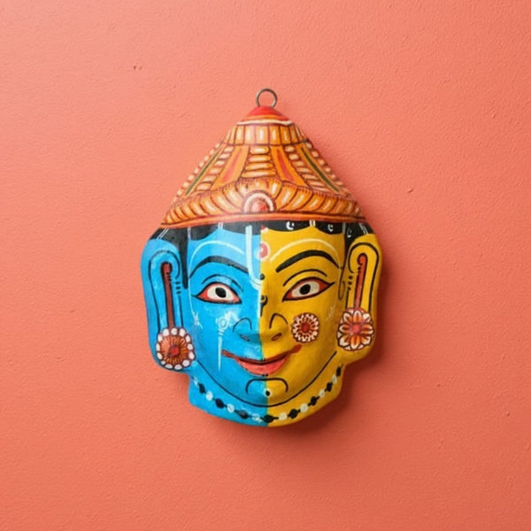 Masque mural KIFF KIFF Radha Krishna en papier mâché peint à la main, aux couleurs vives bleu et jaune, style indien.