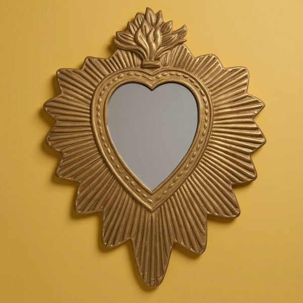 Miroir ex-voto KIFF KIFF Bonnie doré en forme de cœur avec des cannelures rayonnantes et un feuillage sculpté