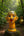 Statuette KIFF KIFF de tête de femme hindoue en papier mâché jaune, peinte à la main avec des détails traditionnels.