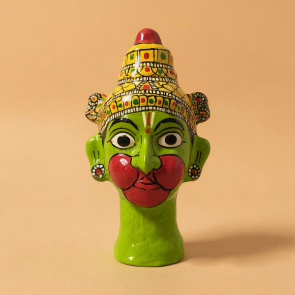 Statuette décorative KIFF KIFF représentant Hanuman en papier mâché vert peint à la main avec des détails colorés