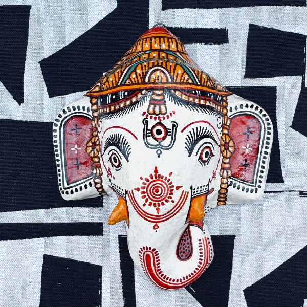 Masque mural Ganesh blanc en papier mâché artisanal, Odisha