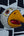 Masque indien Jatayu blanc bec jaune, gros plan sur la peinture