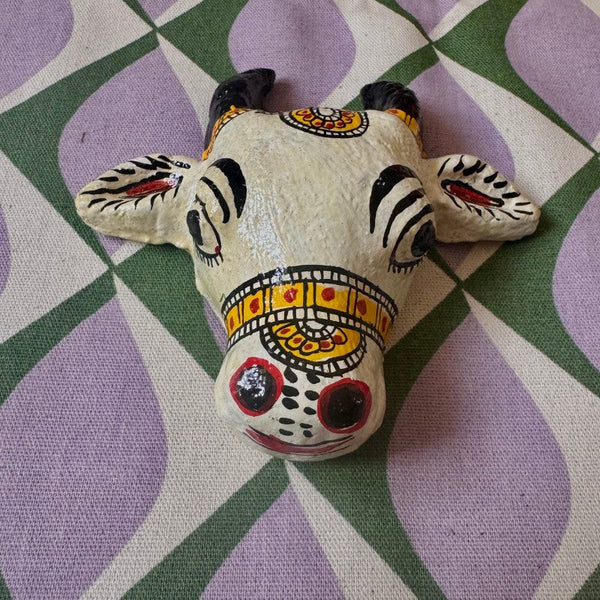 Mini masque de la vache sacrée blanche – 10 cm