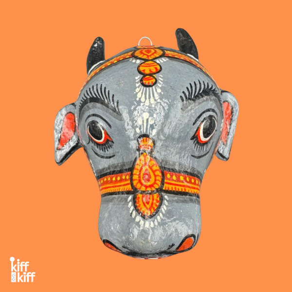 Masque mural vache sacré artisanal papier mâché Inde