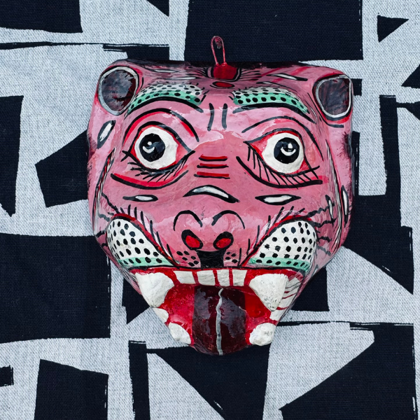Masque Tigre rose grand format, vue de face