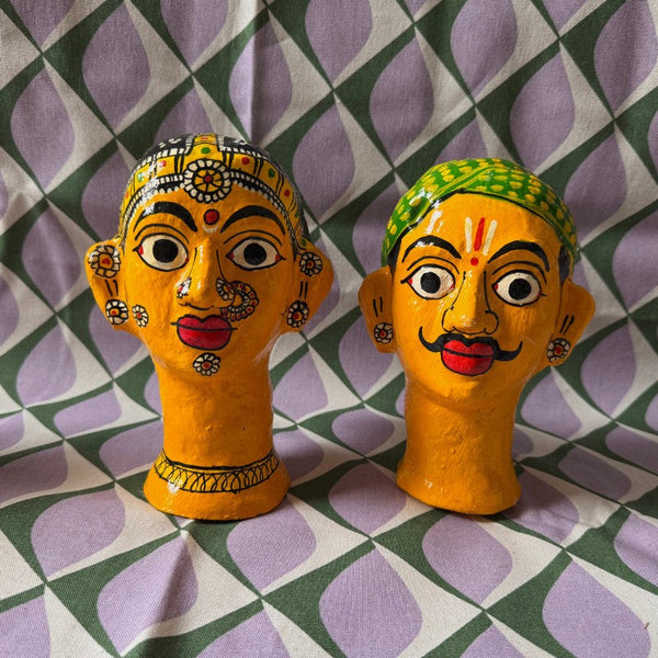 Statuette visage homme hindou en papier mâché